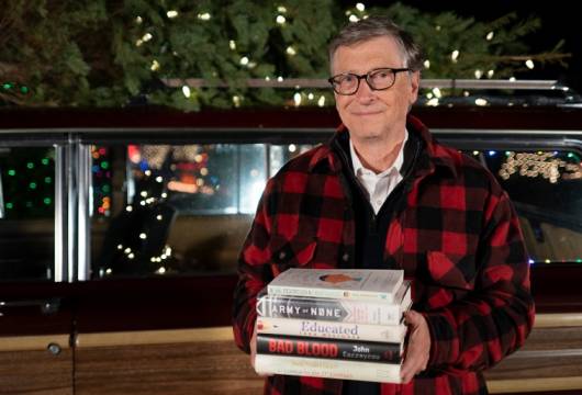 Kitap Aşığı Bill Gates, 2018 Yılındaki En Sevdiği 5 Kitabı Paylaştı